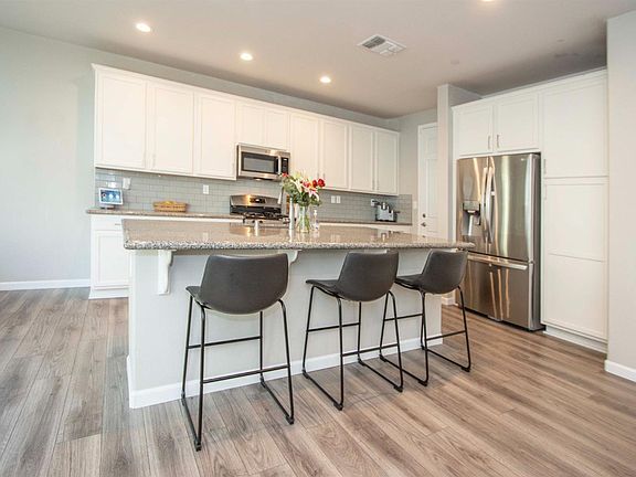 4th image of 2128 Karen Place