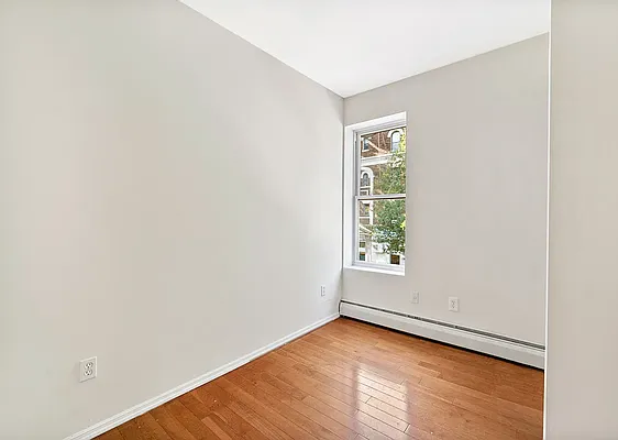 Rented by Compass | media 10