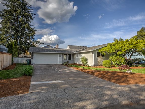 2nd image of 1023 NE 11th Ct