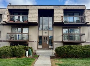 9831 Sunrise Blvd Unit P27, North Royalton, OH