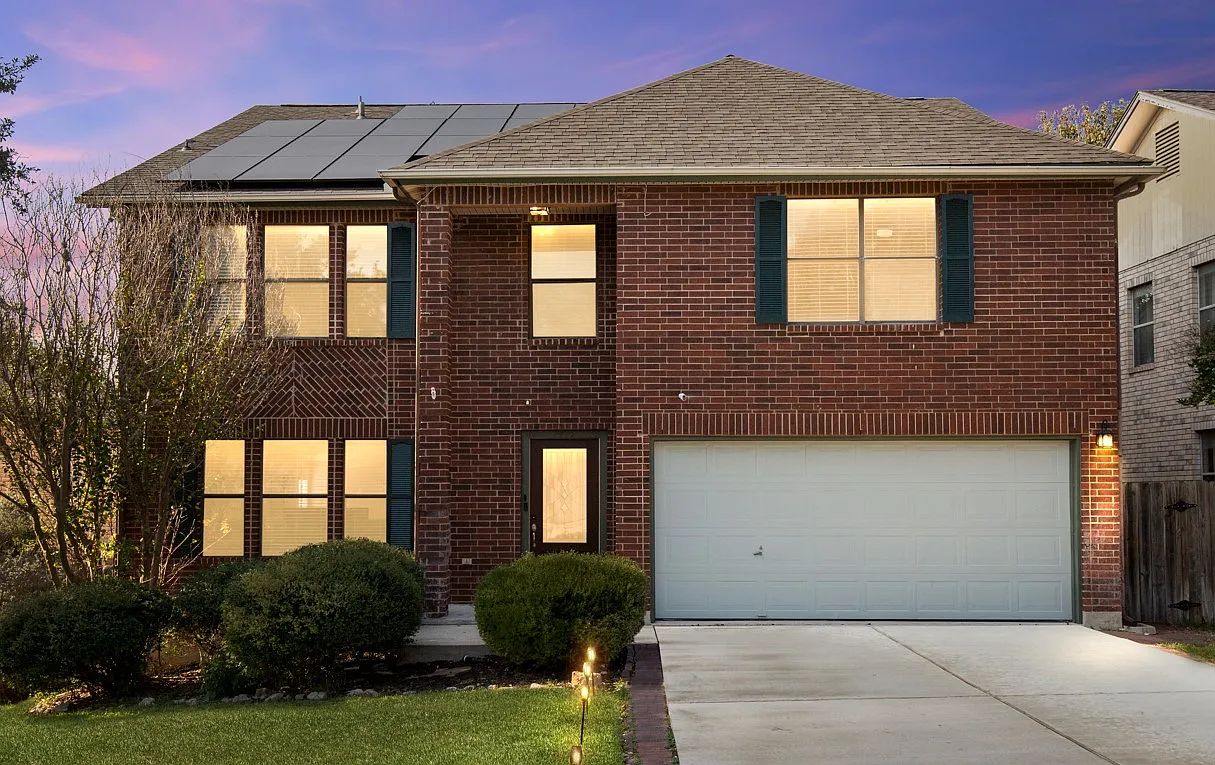 3 bed, $7,500 — Photo 1