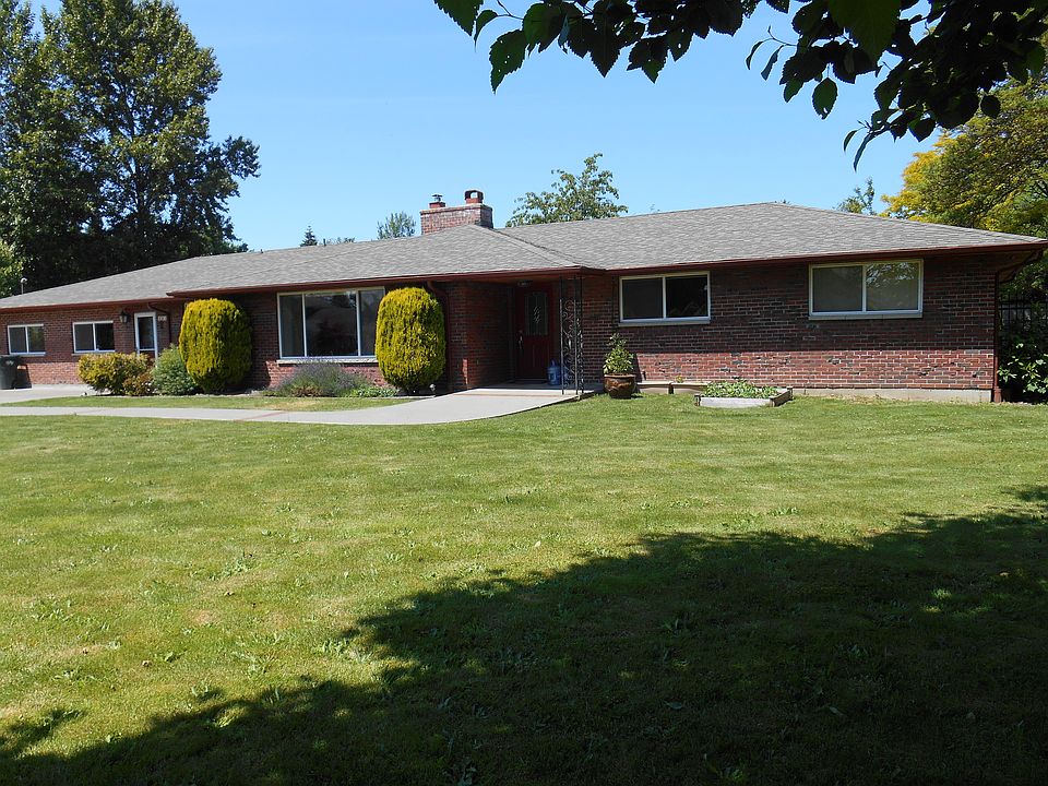 1st image of 221 Violet Meadow St E