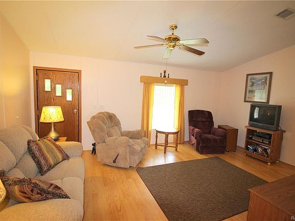 3rd image of 4608 S Chirper Dr