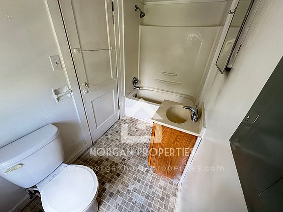 4th image of 201 Lincoln Ave Unit 2