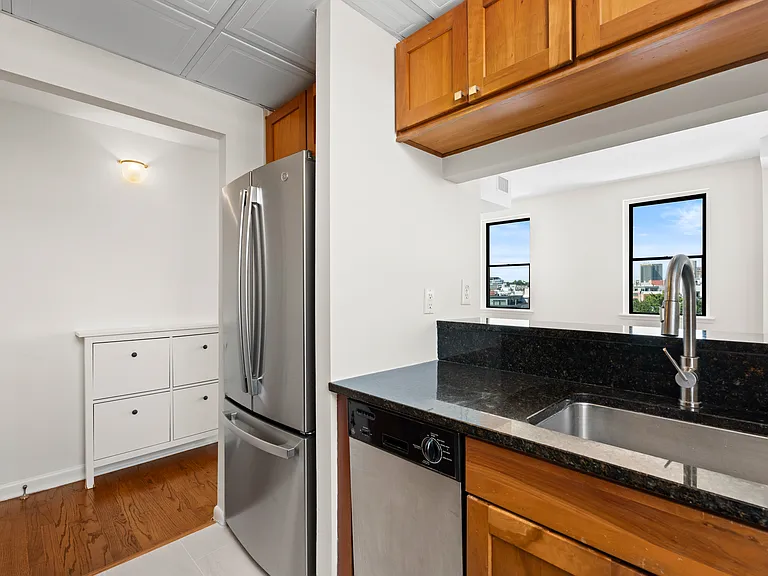 186 Wayne St #425D — Photo 6