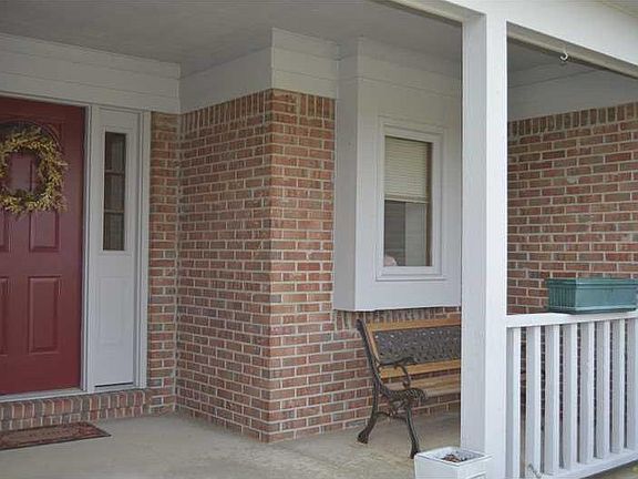 2nd image of 914 Saint Andrews Dr