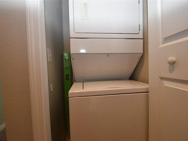 4901 Elizabeth Anne Cir — Photo 12