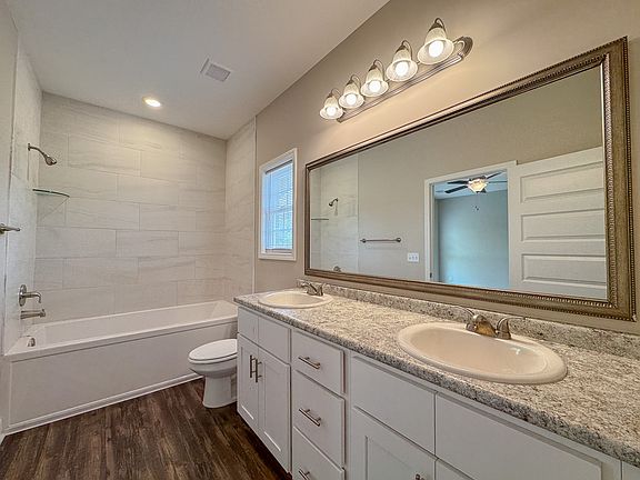 2nd image of 211 Silverthorn Dr