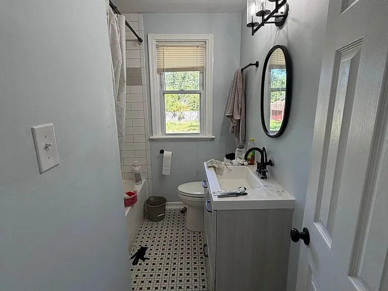 2210 Manlyn Rd — Photo 23