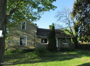 514 E Van Buren St, Gobles, MI 49055