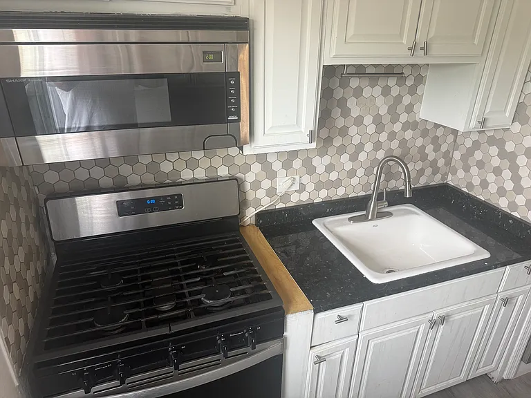 60 Sycamore Rd #2 — Photo 5