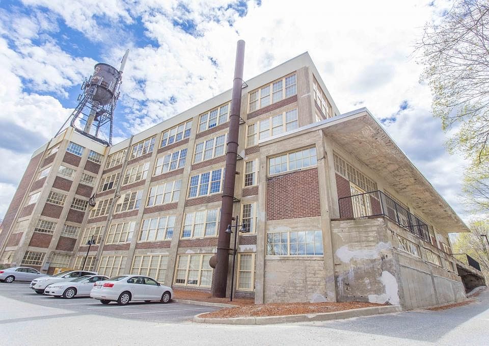 1st image of 175 Maple St #68hcjx1eu