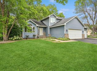 8663 Rosewood Ln N, Maple Grove, MN 55369
