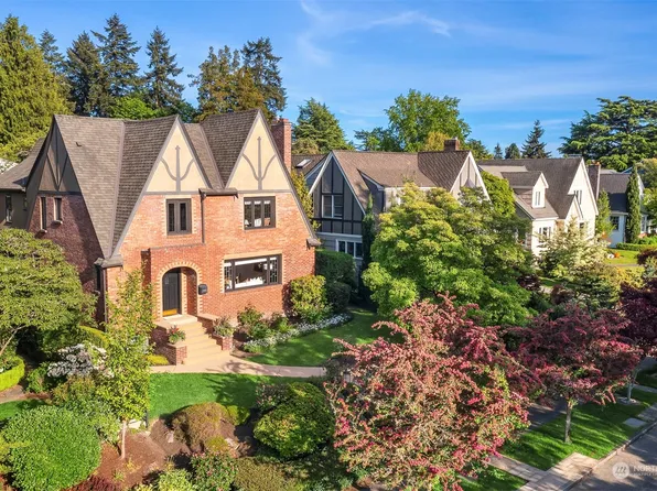 3826 43rd Avenue NE, Seattle, WA 98105