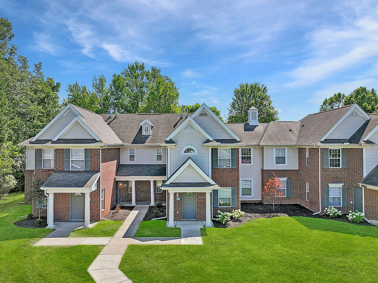 The Pointe at Canton — Photo 1