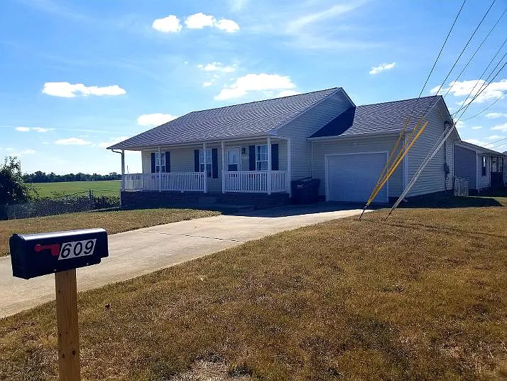 609 Millie Dr
