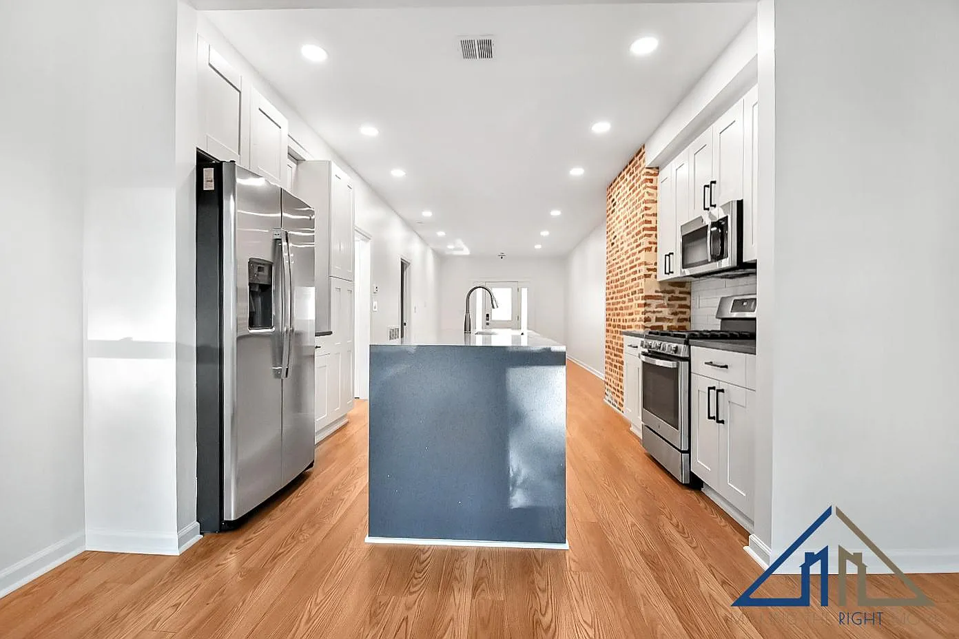 3 bed, 1200 sqft, $4,200 — Photo 4