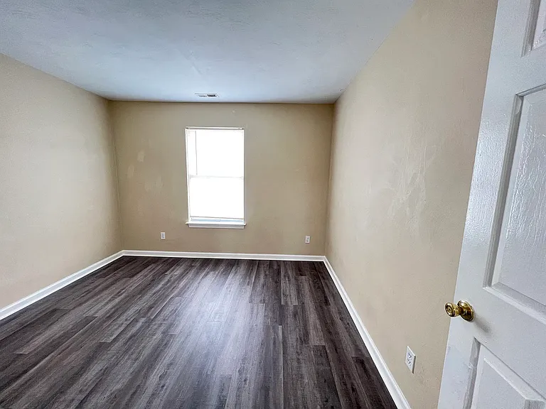3327 Clover Meadows Dr — Photo 18