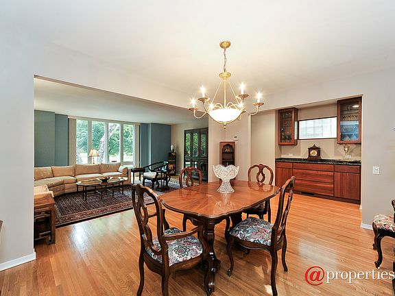 Living Room / Dining Room