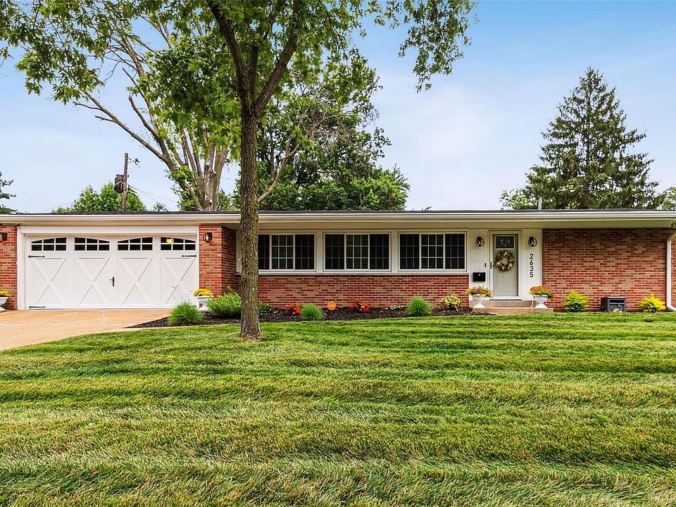 1st image of 2635 N Waterford Dr