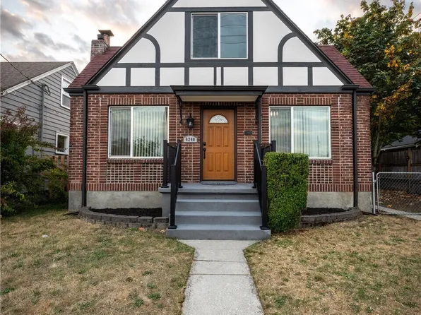 6240 S Warner Street, Tacoma, WA 98409