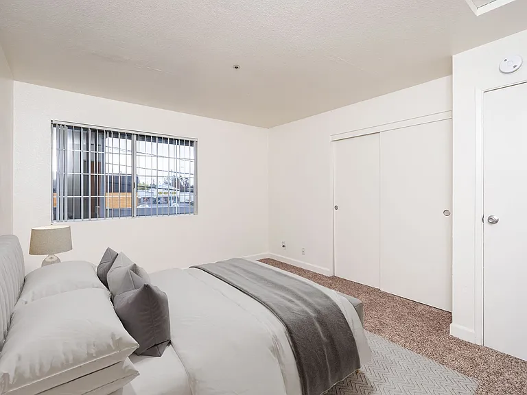 Liv 1621 Apartments — Photo 22