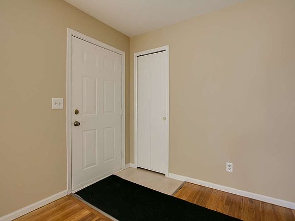 4th image of 16381 Flagstaff Ave