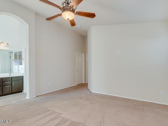 4th image of 2815 E Charlotte Dr