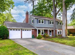 620 Royal Palm Dr, Virginia Beach, VA 23452