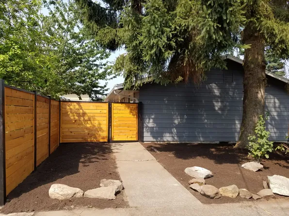 29 R St NE #A & B, Auburn, WA 98002