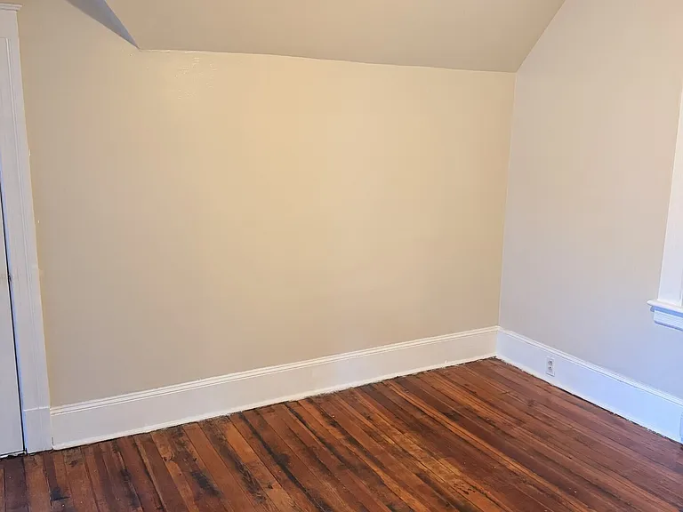 31 Wallace St #3 — Photo 6