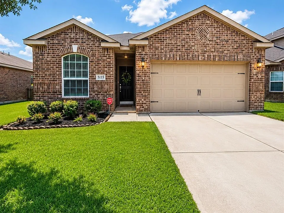 5115 Harbor Palm Dr