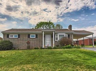 560 Manor Rd, Windsor, PA 17366