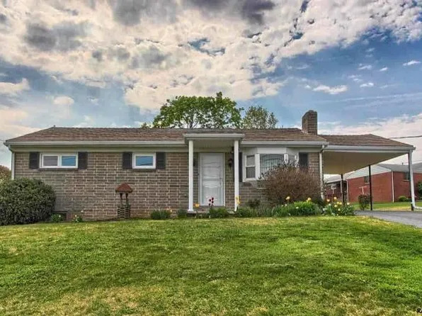 560 Manor Rd, Windsor, PA 17366