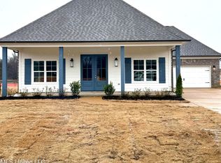 747 Wells Dr, Hernando, MS 38632