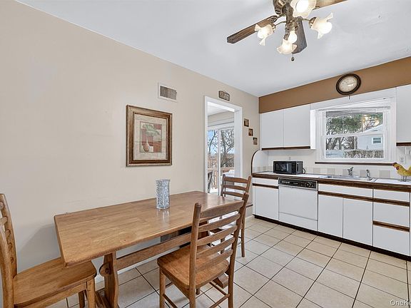 4th image of 40 AKA 38 Grange Avenue