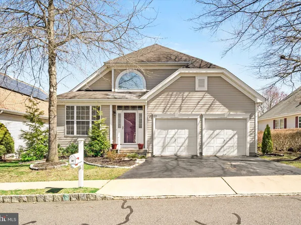 22 Honeyflower Dr, Trenton, NJ 08620