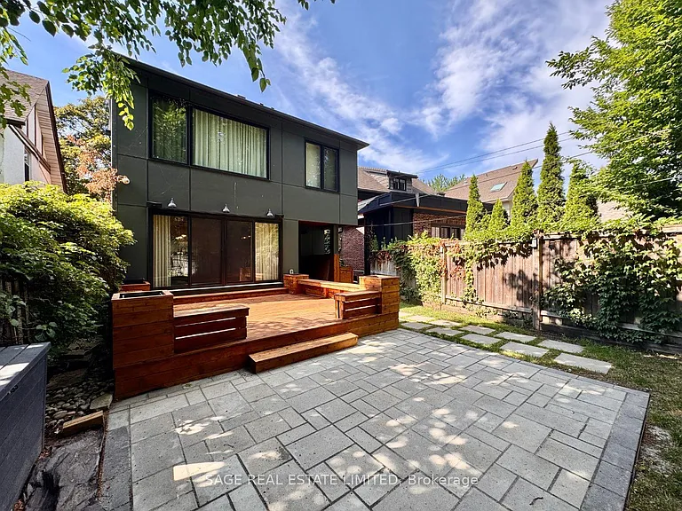38 Baby Point Rd — Photo 15