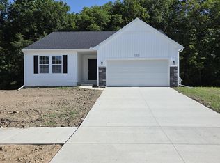 5531 Mammoth Dr SE, Caledonia, MI 49316