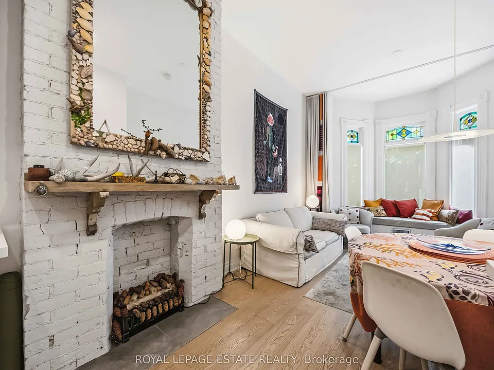 100 Seaton St