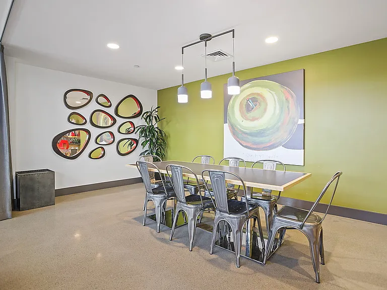777 Hamilton — Photo 22