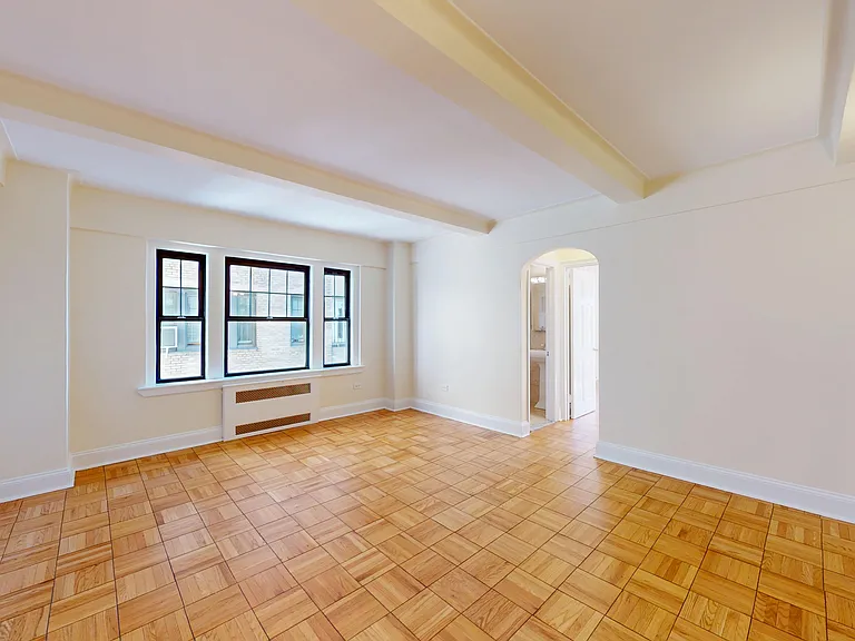 95 Christopher St #3J — Photo 3