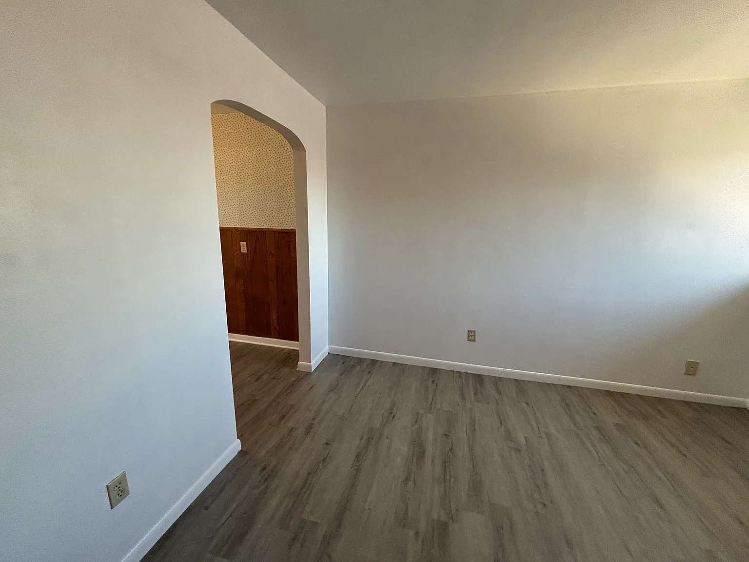 2 bed, 1000 sqft, $1,250 — Photo 2