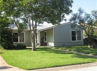 112 Pompano Ave, Galveston, TX 77550