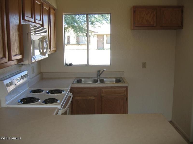 2nd image of 3439 W Peppertree Ln
