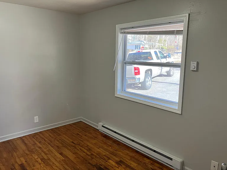74 Maple Ln — Photo 8
