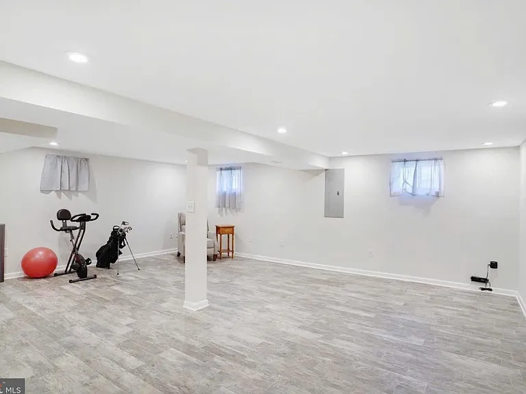 3908 Egan Dr — Photo 10