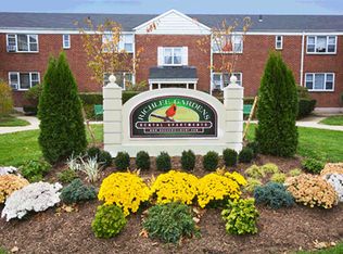 6 Richlee Ct APT 3S, Mineola, NY 11501