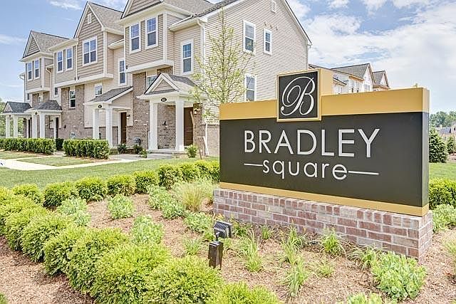 1st image of 4617 Bradley Cir