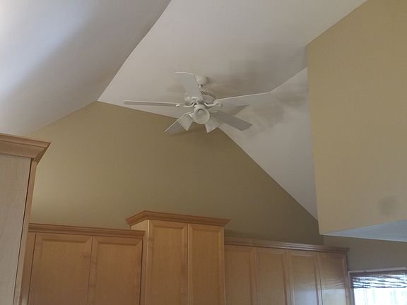 5th image of 2746 Fairview Pl